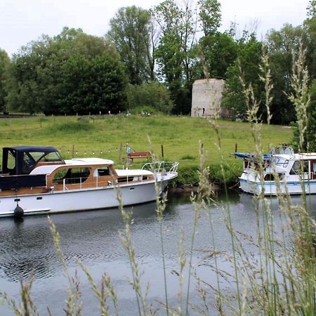 Sealov Hebergements Insolites- Linge, Menage Et Velos Inclus Eaucourt-sur-Somme Exterior foto
