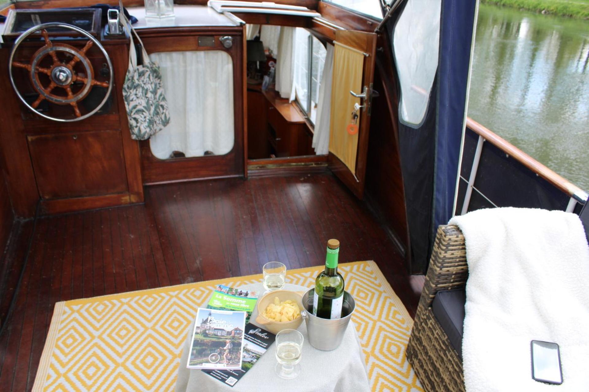 Sealov Hebergements Insolites- Linge, Menage Et Velos Inclus Eaucourt-sur-Somme Zimmer foto